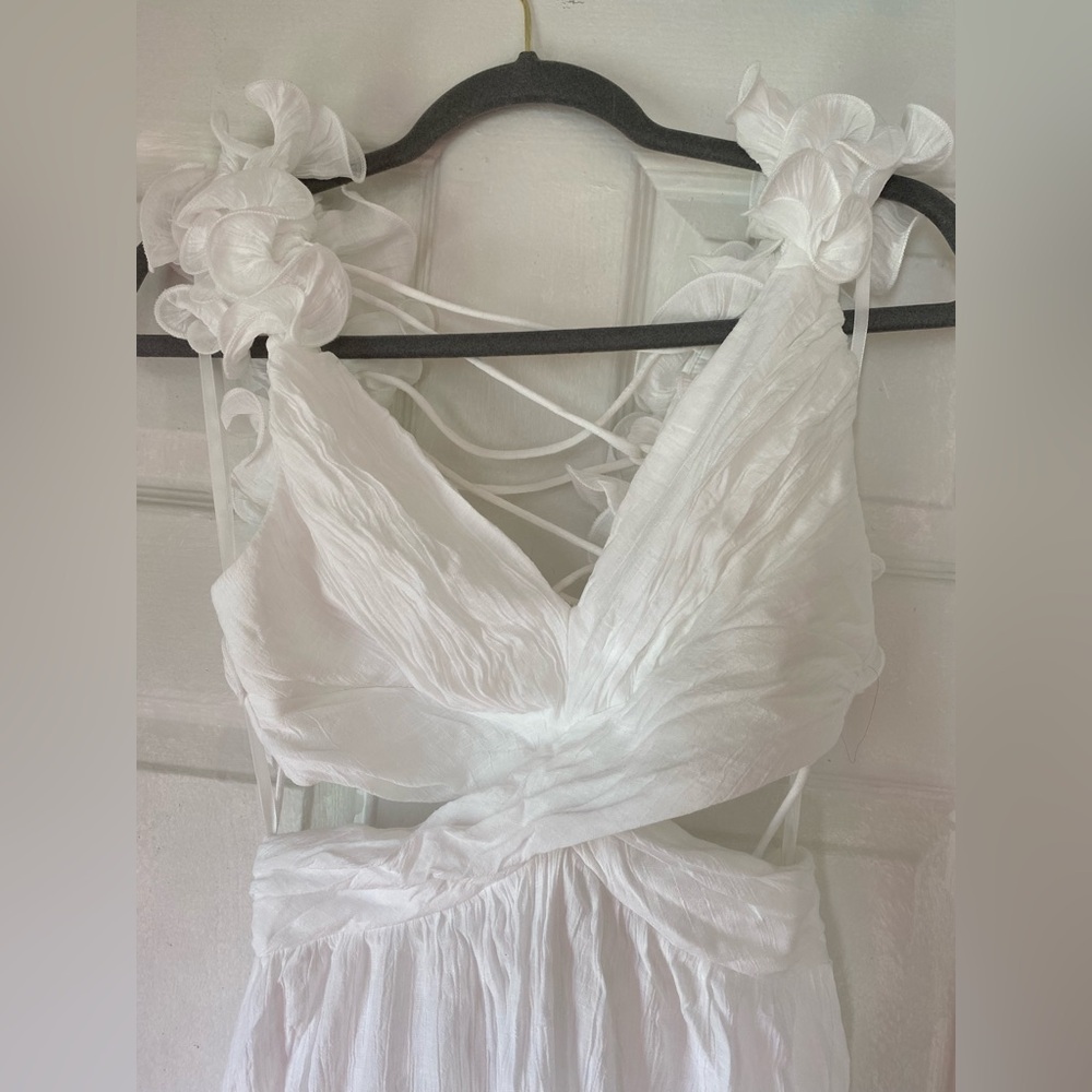 MADARA LACED BACK RUFFLE DRESS - Picture 5 of 9